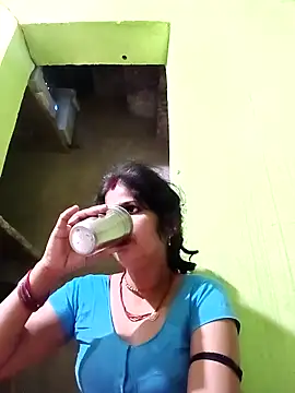 Snapshot of Karishma_cute chatting on October 14, 2025, 5:46 pm Karishma cute online show from October 14, 2025, 5:46 pm