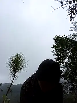 siusiu-00 online show from November 5, 2025, 6:05 am