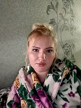 Snapshot of karkinn chatting on October 18, 2025, 6:43 pm karkinn online show from October 18, 2025, 6:43 pm