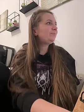 Amy  Leee  online show from February 4, 2026, 3:07 pm