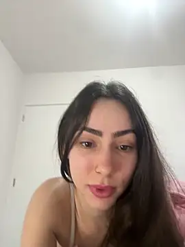 Baby Mia pires online show from October 14, 2025, 9:15 pm