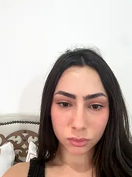 Baby Mia pires online show from October 13, 2025, 5:47 pm
