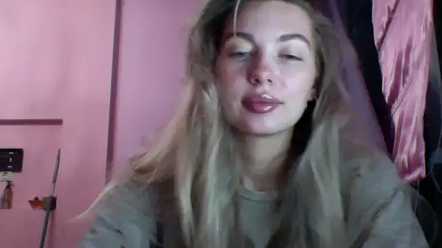 Snapshot of Sygream chatting on October 14, 2025, 6:41 pm Sygream online show from October 14, 2025, 6:41 pm