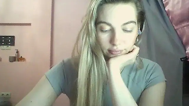 Snapshot of Sygream chatting on January 10, 2026, 10:27 pm Sygream online show from January 10, 2026, 10:27 pm