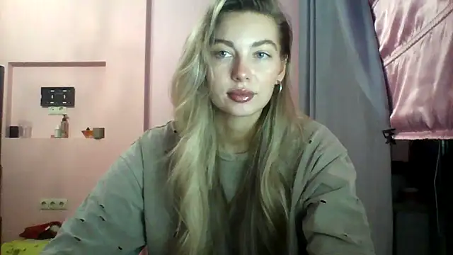 Snapshot of Sygream chatting on October 18, 2025, 6:10 pm Sygream online show from October 18, 2025, 6:10 pm