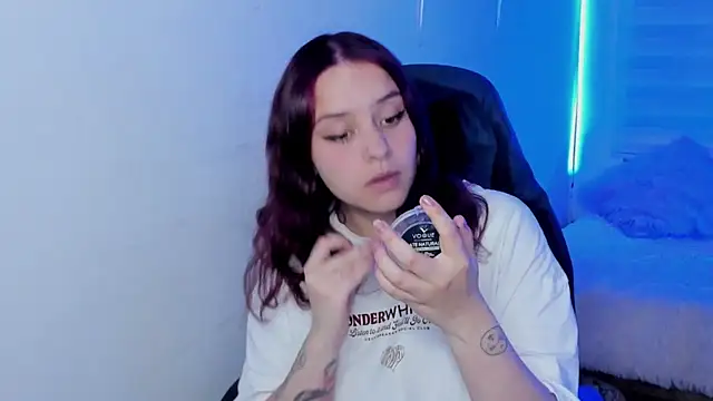 Emily Lindey online show from January 19, 2026, 6:39 am