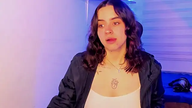 Emily Lindey online show from October 29, 2025, 3:16 am