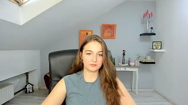 AnneWilsonn online show from November 11, 2025, 12:33 pm