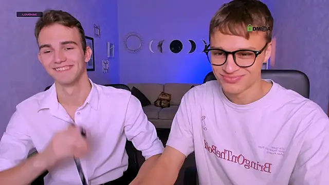 astren villo online show from November 7, 2025, 8:13 pm