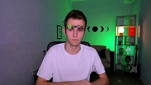 astren villo online show from December 3, 2025, 1:21 pm