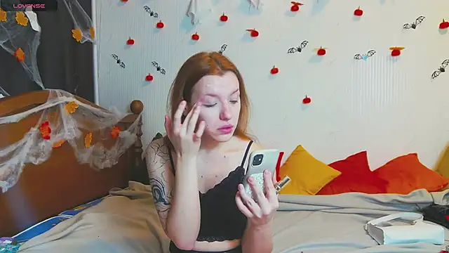 MeganNewCat online show from October 31, 2025, 10:01 am