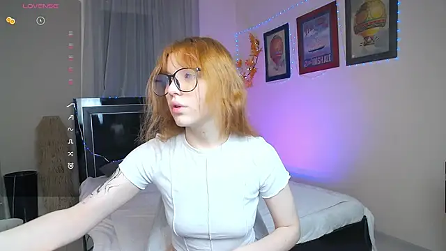 MeganNewCat online show from February 11, 2026, 8:52 pm