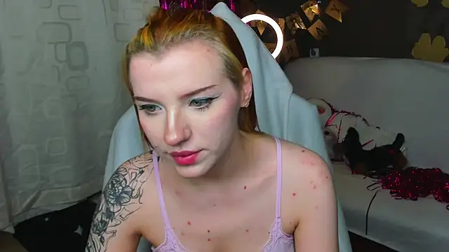MeganNewCat online show from June 24, 2026, 8:39 pm