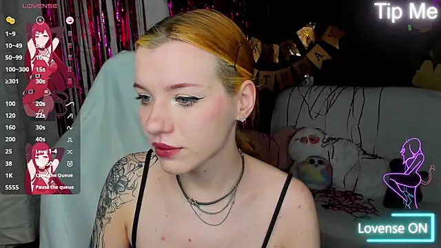 MeganNewCat online show from June 14, 2026, 9:38 pm