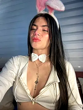 PamelaJonsom  online show from October 29, 2025, 2:27 pm