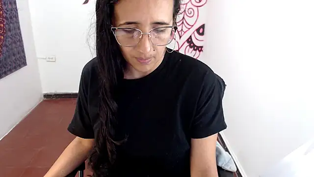 Lucyy Naugthy online show from March 31, 2026, 1:46 pm