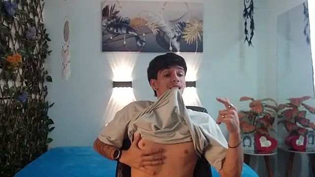 AmethystShadow17 online show from April 5, 2026, 5:19 pm