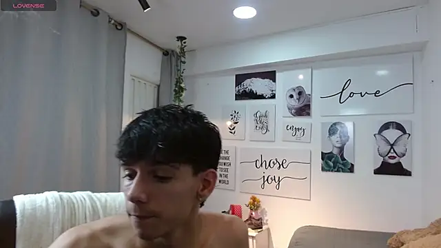 AmethystShadow17 online show from November 15, 2025, 5:06 pm