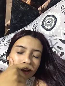 Aithana Petite online show from November 17, 2025, 1:15 pm