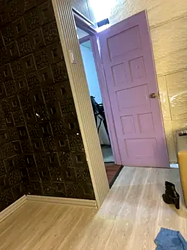 Yvonny27 online show from December 4, 2025, 9:41 am