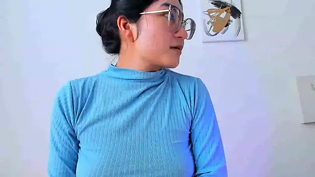 bellapixie online show from November 1, 2025, 3:39 pm