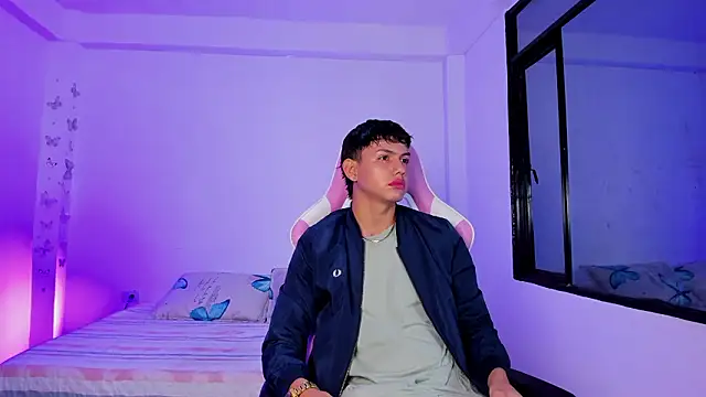 Axel Cody  online show from February 9, 2026, 11:19 am