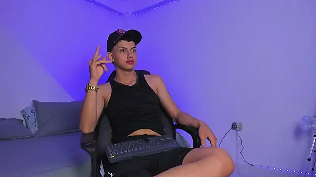 Axel Cody  online show from October 31, 2025, 11:40 am