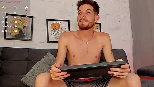 MATEO HUNTER online show from November 25, 2025, 4:57 am