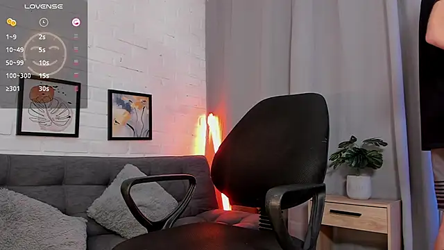 MATEO HUNTER online show from November 10, 2025, 3:33 am