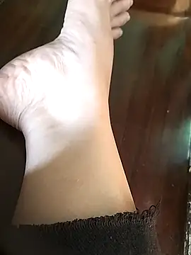 Amanda- ena- online show from December 23, 2025, 9:08 am