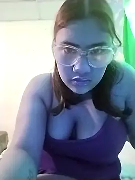 Snapshot of Kira_Lu chatting on October 14, 2025, 3:12 pm Kira Lu online show from October 14, 2025, 3:12 pm