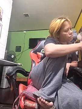 CockBiter83 online show from April 15, 2026, 4:07 am