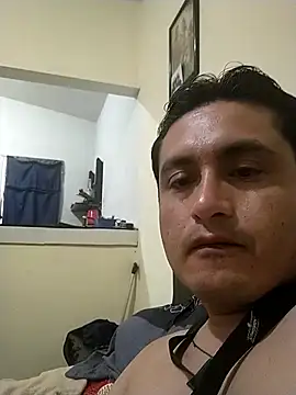 checheludo23 online show from October 31, 2025, 11:22 pm