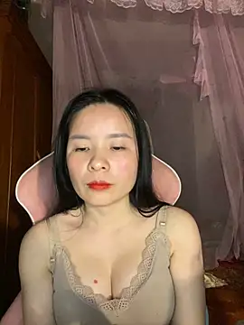 Listen-ly online show from December 3, 2025, 3:33 pm