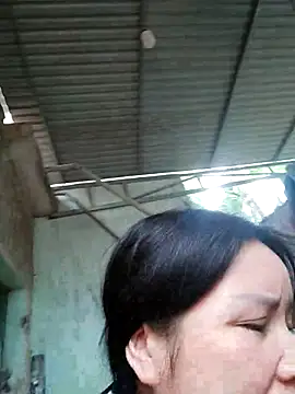 Listen-ly online show from December 4, 2025, 6:23 am