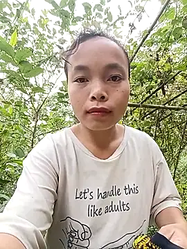 Nguyet2k4 online show from October 28, 2025, 2:01 am