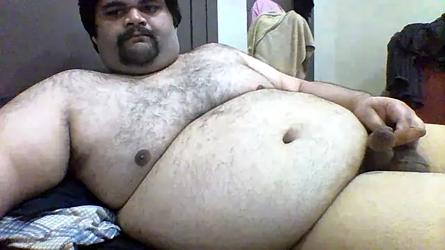 ShavenScope24 online show from May 3, 2026, 6:44 pm