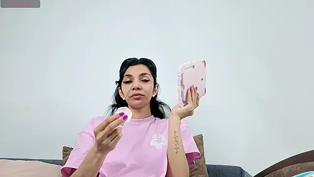 ReneeVoss online show from May 29, 2026, 2:39 am