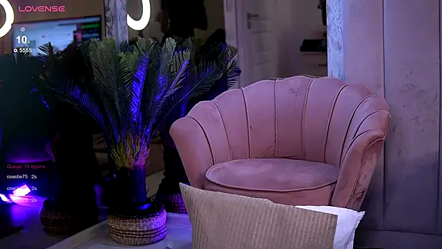 ReneeVoss online show from October 21, 2025, 3:55 pm