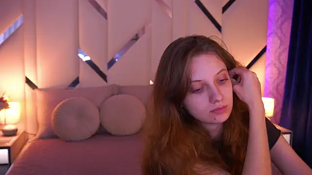 CuteeFoxy online show from April 15, 2026, 12:53 pm