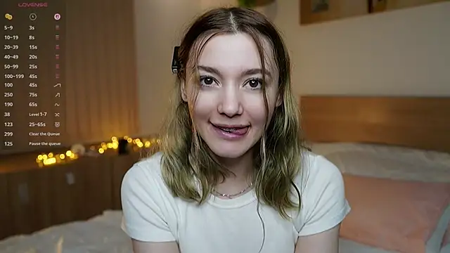 StarryMary online show from December 1, 2025, 9:15 pm