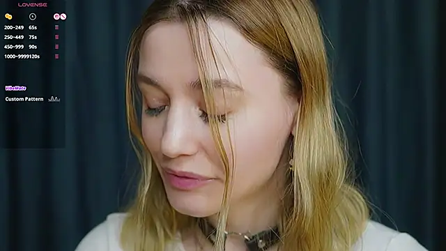 StarryMary online show from November 20, 2025, 9:04 pm