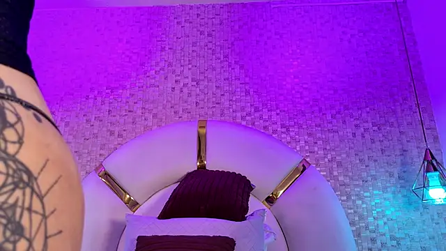 Snapshot of emmy_rose25 chatting on February 26, 2026, 11:43 am emmy rose25 online show from February 26, 2026, 11:43 am