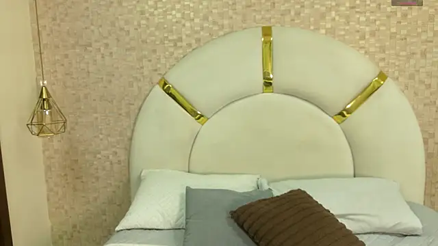 Snapshot of emmy_rose25 chatting on November 18, 2025, 11:35 am emmy rose25 online show from November 18, 2025, 11:35 am