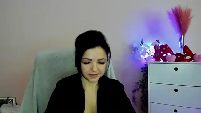 Mollybloom40 online show from March 30, 2026, 6:48 am