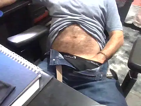 Snapshot of CaccoCasado chatting on November 23, 2025, 6:51 pm CaccoCasado online show from November 23, 2025, 6:51 pm