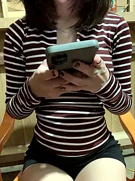 Snapshot of Katy68 chatting on January 14, 2026, 5:27 pm Katy68 online show from January 14, 2026, 5:27 pm