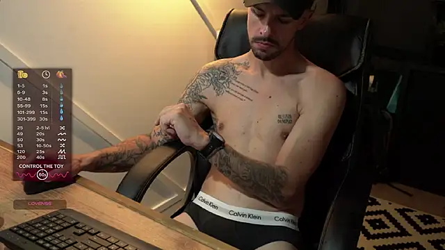 monsieurguitsxxx online show from July 30, 2026, 9:08 am