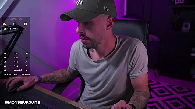 Snapshot of monsieurguitsxxx chatting on November 9, 2025, 6:34 pm monsieurguitsxxx online show from November 9, 2025, 6:34 pm