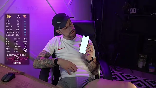 Snapshot of monsieurguitsxxx chatting on February 23, 2026, 6:19 pm monsieurguitsxxx online show from February 23, 2026, 6:19 pm